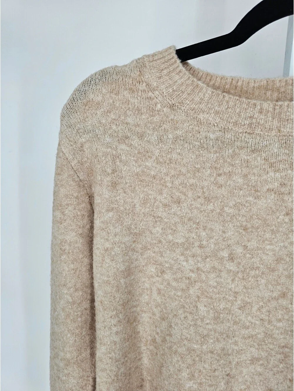 J Crew Womens Sz XS Crew Neck Sweater Extra Soft Fuzzy Beige